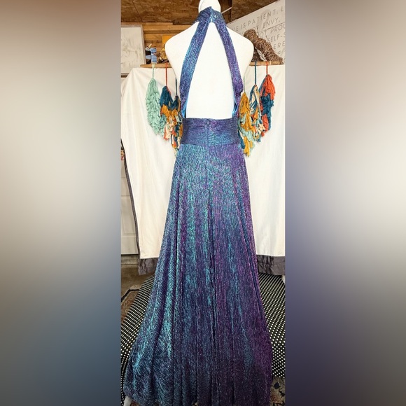 Betsy & Adam Metallic Halter Gown Blue Purple Iridescent Formal Dress - Picture 14 of 16